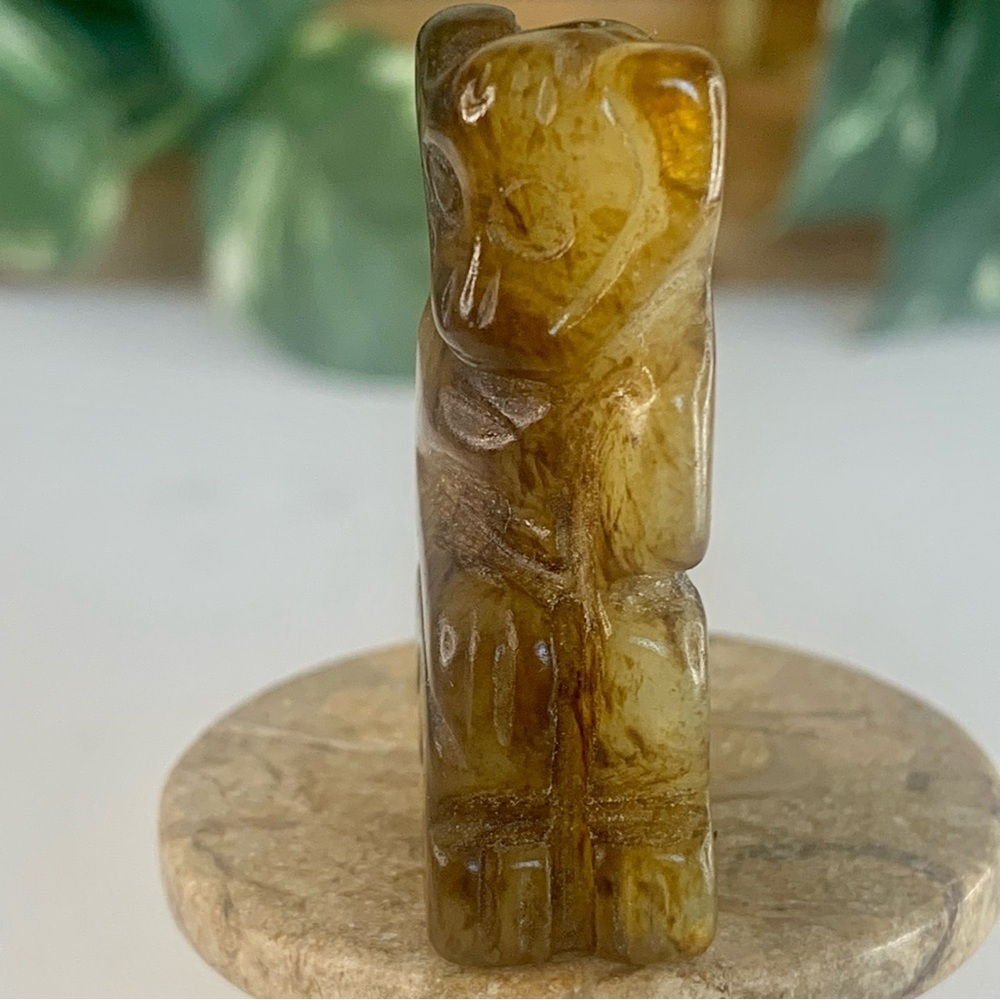Vintage Chinese Zodiac Jade Monkey Pendant Bead Hand Carved Miniature Animal 1.7 - Picture 3 of 12